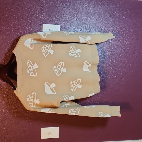 Sweatshirt - Picture 2 of 3